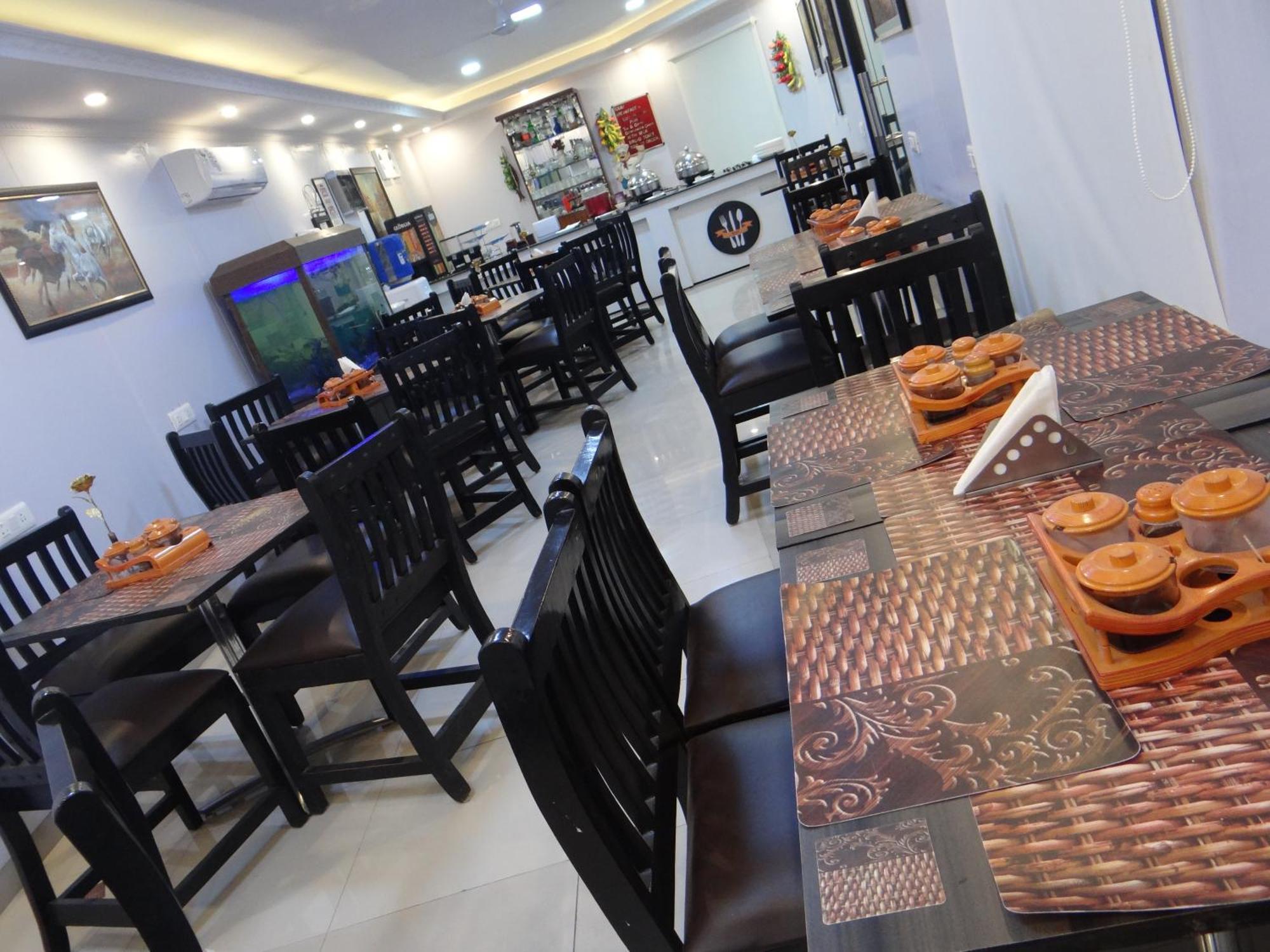 Angel Residency Hotel Greater Noida Exterior photo